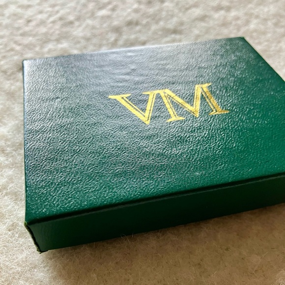 Rabbit Pin - Picture 5 of 7